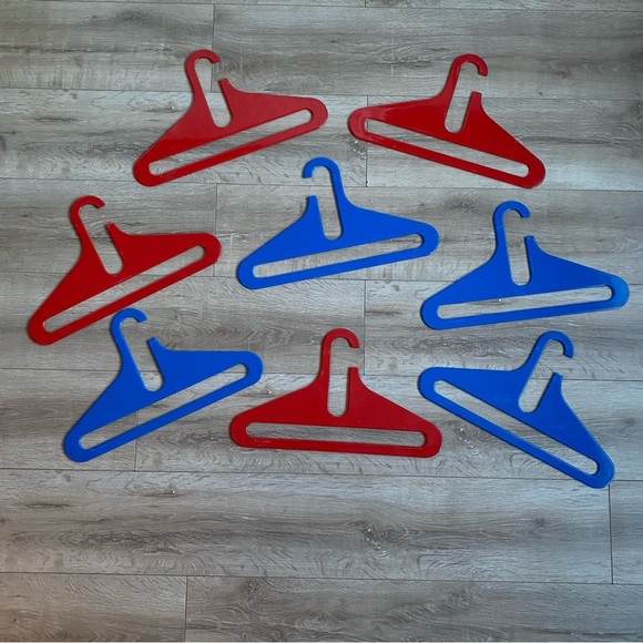 Vintage Hangers stamped MK made in Finland by Karhumuovi Space age set of 8 - Picture 2 of 10